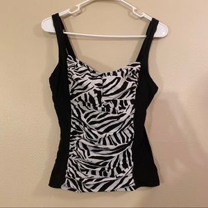 Zebra Print Swim Top! 🦓🖤
